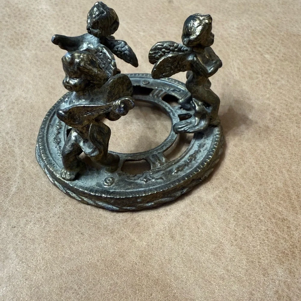 Beautiful Angelic Metal 3 Cherub Watch Holder / Stand Playing String Instruments